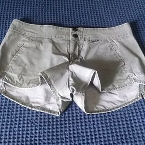 Hurley short size 5